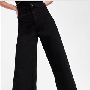 NEW high waisted ZARA jeans. Black. Frayed bottoms